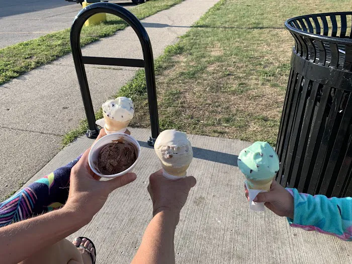 Coach's Ice Cream Picture 7