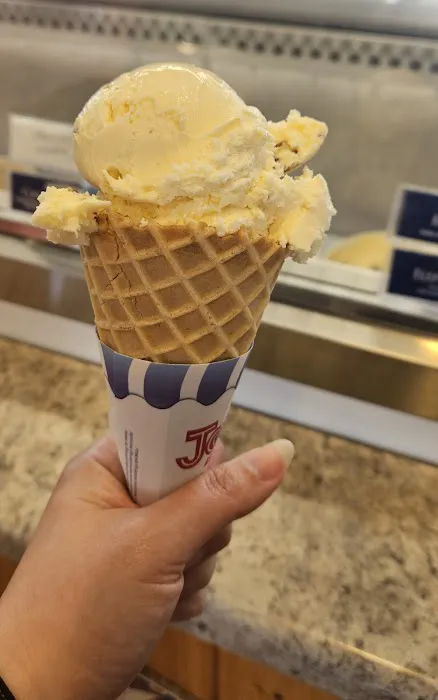 Grumpy's Ice Cream and Popcorn Picture 4
