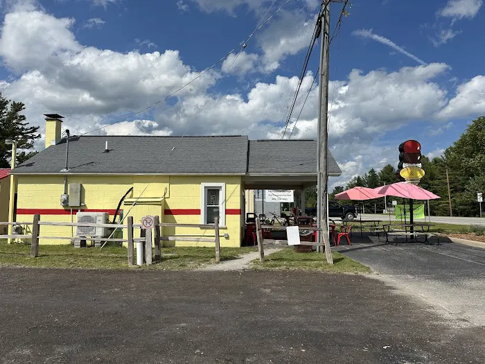 Country Cone & Fudge Shoppe Picture 3