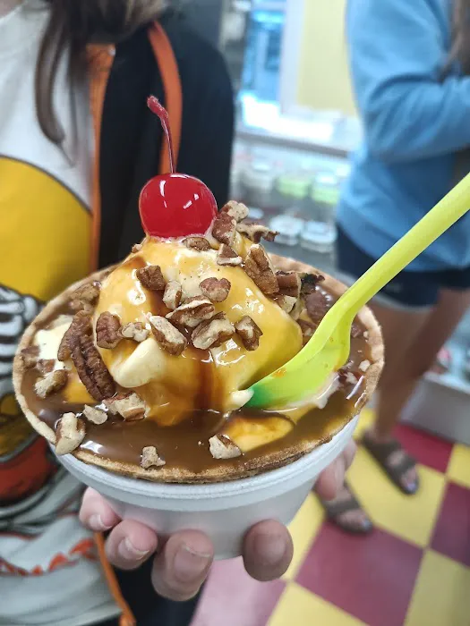 Country Cone & Fudge Shoppe Picture 7
