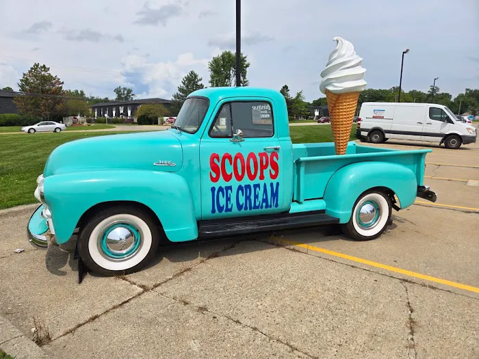 SCOOPS ICE CREAM Picture 1