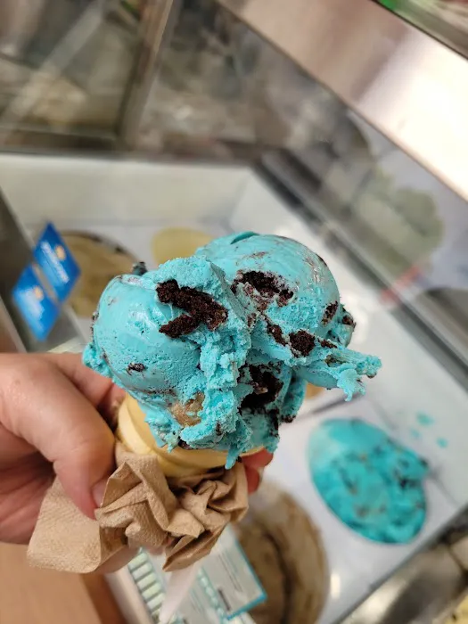 Frostick Freeze Icecream Parlor Picture 7