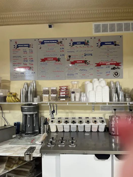 Frostick Freeze Icecream Parlor Picture 10