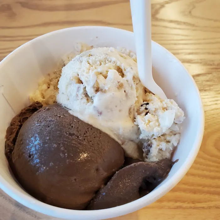 Mitchell's Ice Cream (Rocky River Shop) Picture 3