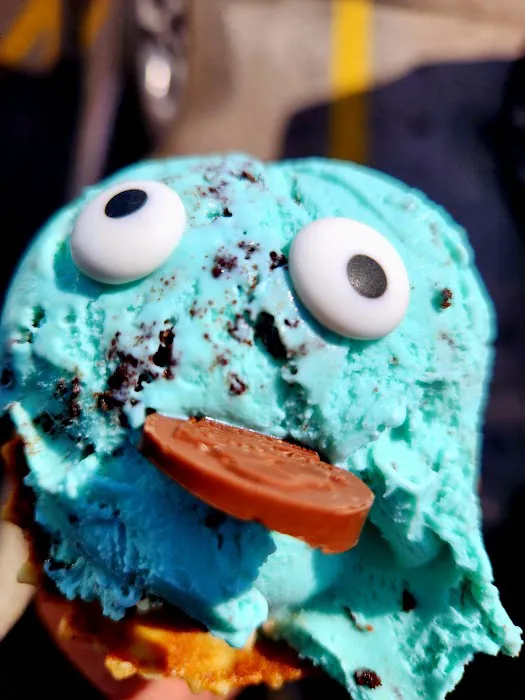 Kamm’s Corners Ice Cream Company Picture 7