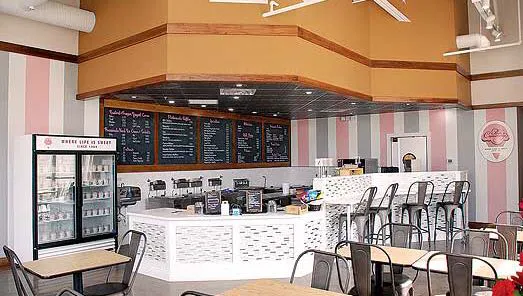 Pav's Creamery in Green Picture 2