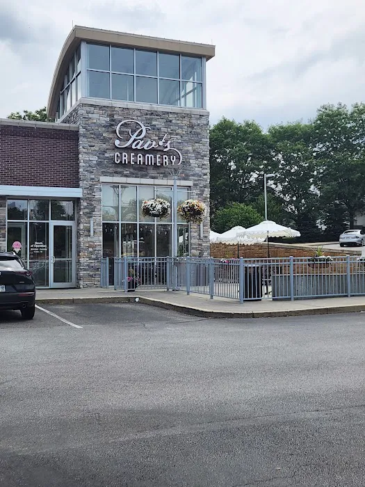 Pav's Creamery in Green Picture 1