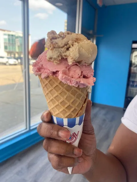 2 Scoopz Picture 6