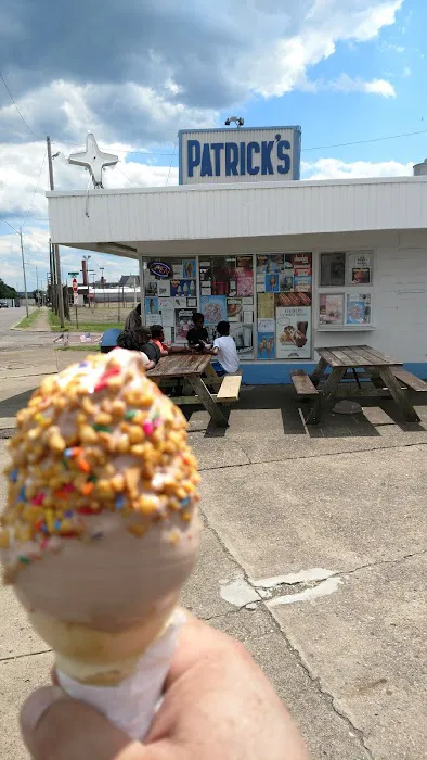 Patrick's EAT N TREAT Picture 8