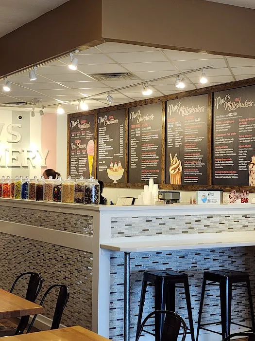 Pav's Creamery North Canton Picture 1