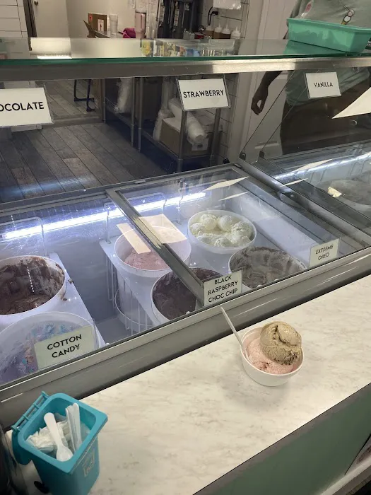 Corradi’s Scoops Ice Cream Shop Picture 8