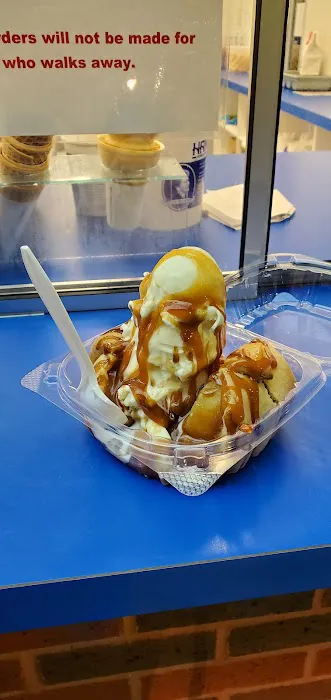 Handel's Ice Cream Akron East End Picture 7