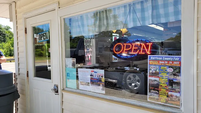 Clay's Drive In Picture 2