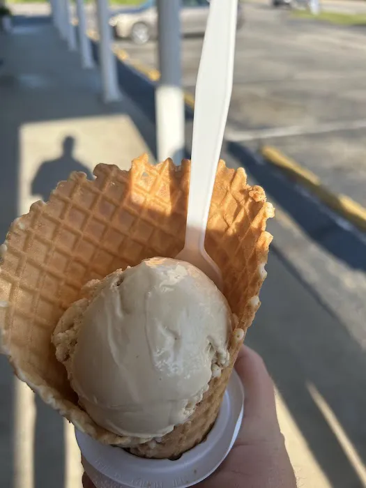 Scoopy Scoops Picture 6