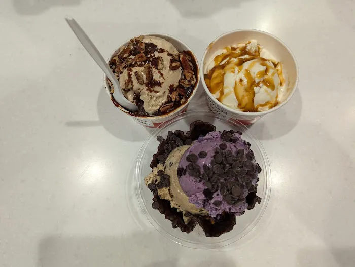 Oberweis Ice Cream and Dairy Store Picture 6
