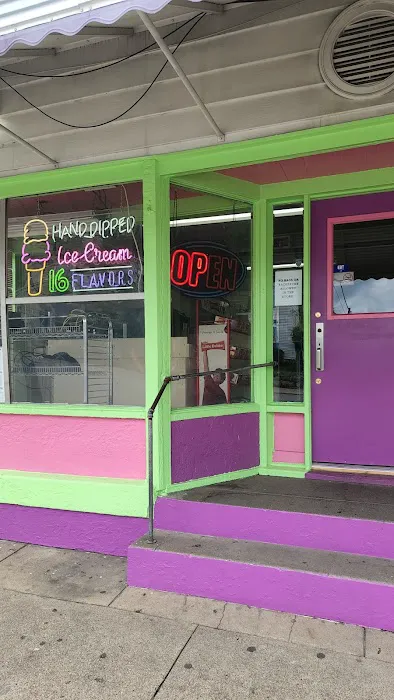 In & Out Dairy & bait Picture 4