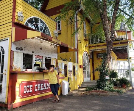 The Widows Walk Ice Creamery