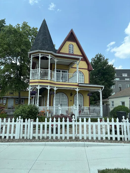 The Widows Walk Ice Creamery Picture 2