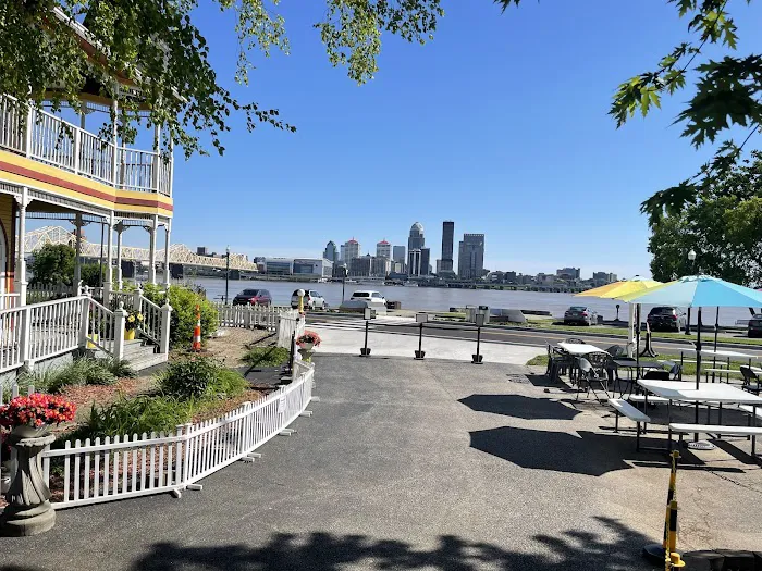 The Widows Walk Ice Creamery Picture 8