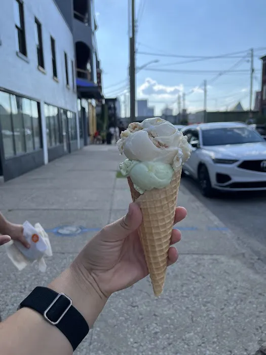 Louisville Cream Picture 2