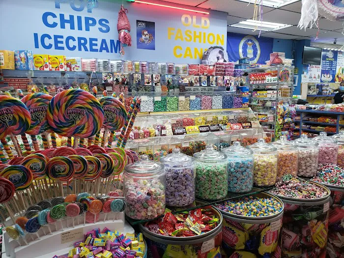 Roger's Bulk Candy & Ice Cream Picture 3