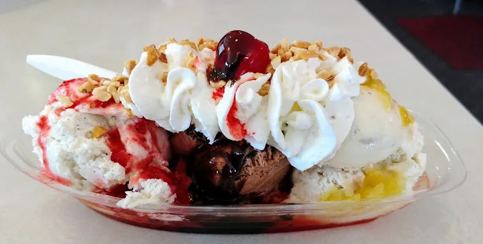 Leasons - Burgers, Chicken, & Ice Cream Picture 3