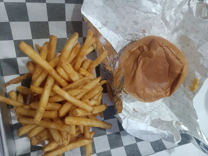 Leasons - Burgers, Chicken, & Ice Cream Picture 4