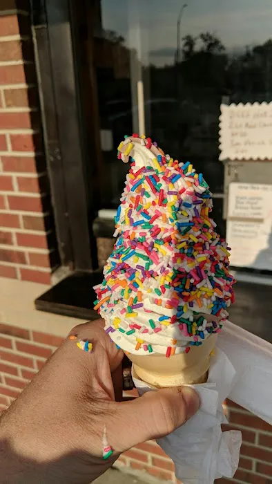 River Breeze Dairy Freeze Picture 9