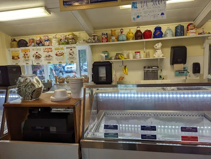 Scoopers Ice Cream Picture 6