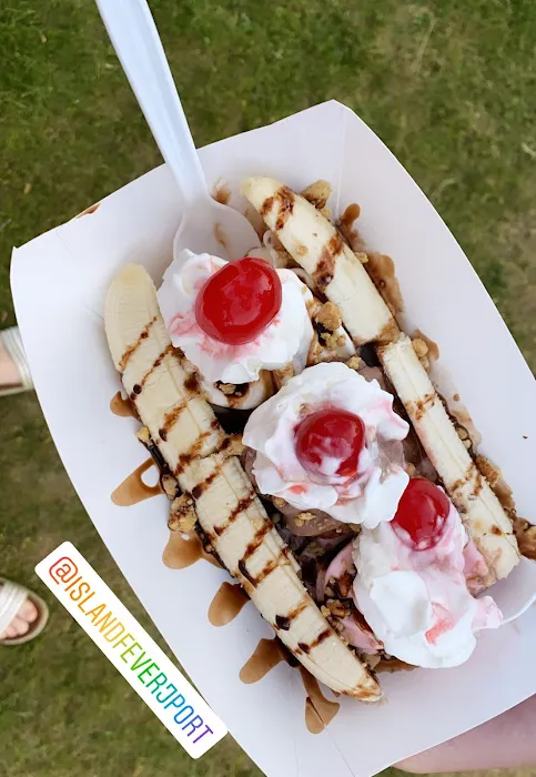 Pelican Cove Tiki Bar and Ice Cream Shack Picture 10