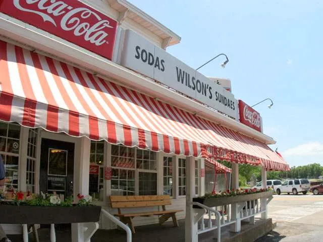 Wilson's Restaurant & Ice Cream Parlor Picture 1