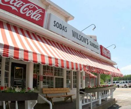 Wilson's Restaurant & Ice Cream Parlor