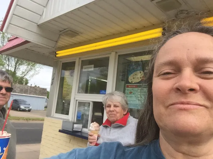 Dairy Queen Store Picture 10