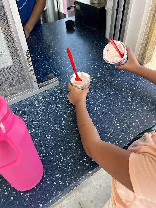 Dairy Queen Picture 5