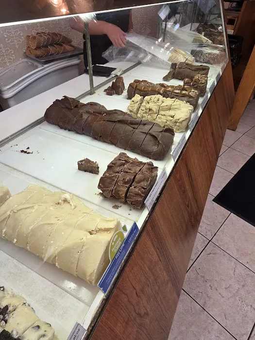 Kilwins Ice Cream - Chocolate - Fudge Picture 6
