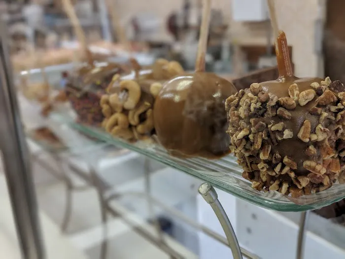 Kilwins Ice Cream - Chocolate - Fudge Picture 10