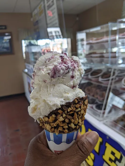 Mastro's Ice Cream Picture 4