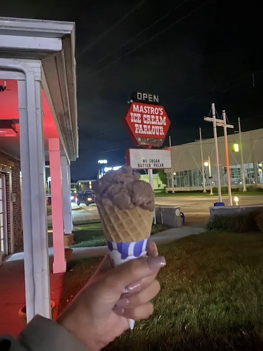 Mastro's Ice Cream Picture 10