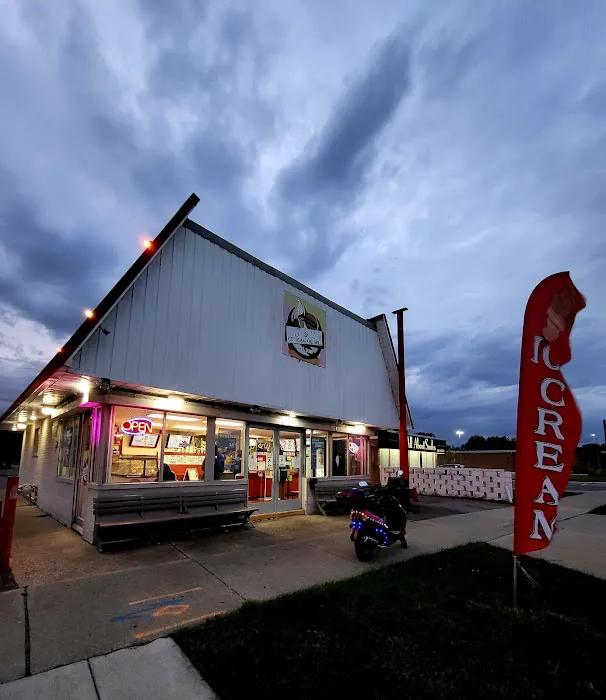J & W Ice Cream and Grill(Michigan) Picture 2