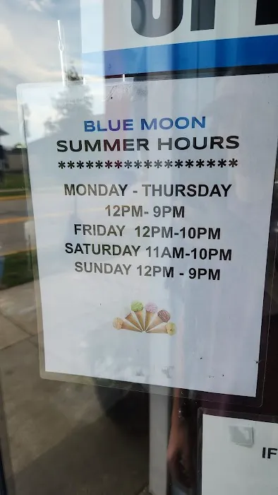Blue Moon Ice Cream Shoppe Picture 4