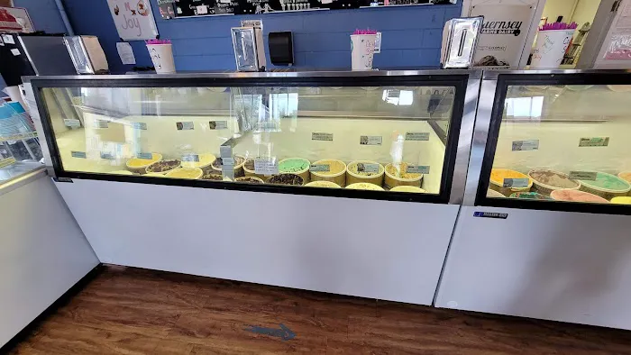 Blue Moon Ice Cream Shoppe Picture 10
