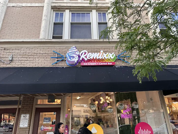 Remixx ice cream + cereal bar Picture 1