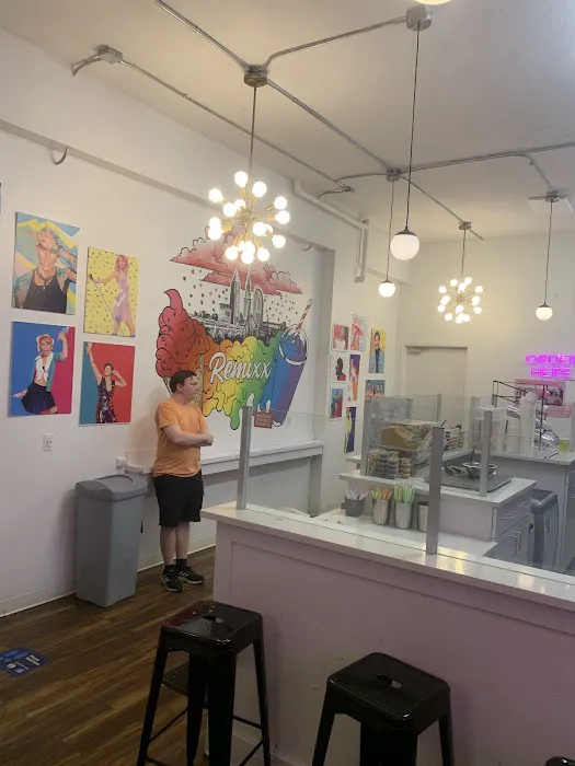 Remixx ice cream + cereal bar Picture 9