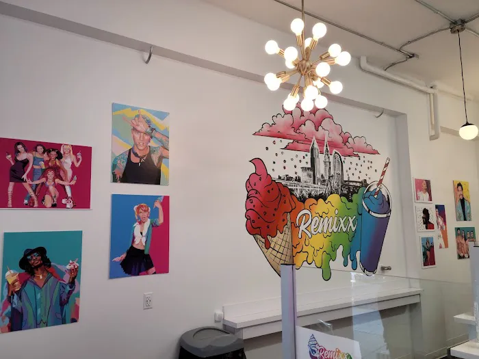 Remixx ice cream + cereal bar Picture 8
