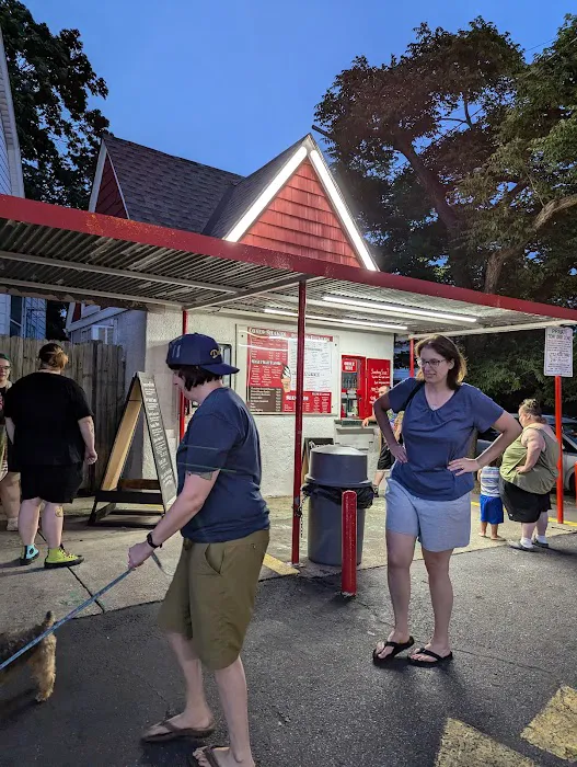 Icecream place with big cones Picture 2