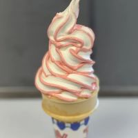 Lil T's Ice Cream & a bite more ico