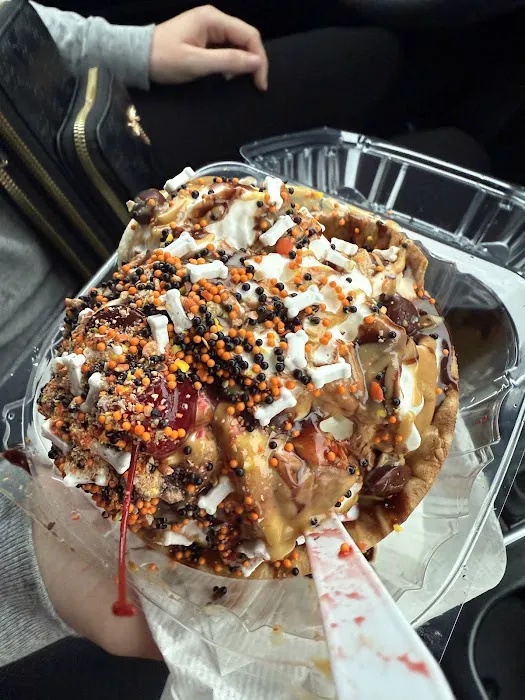 Lil T's Ice Cream & a bite more Picture 9