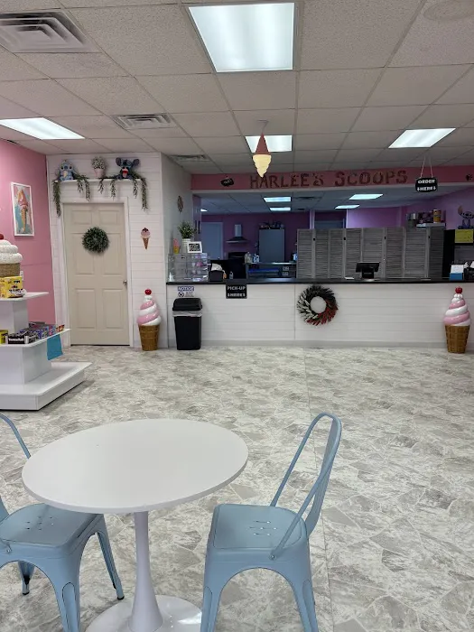 Harlee’s Scoops Picture 1