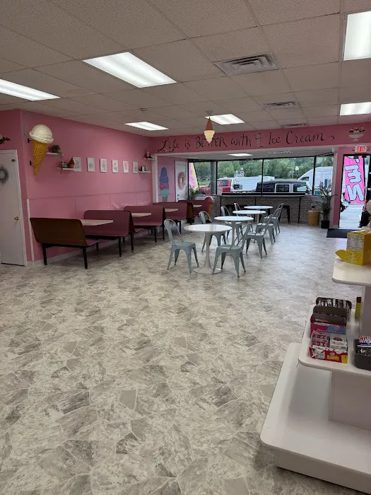 Harlee’s Scoops Picture 5