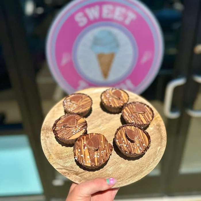 The Sweet Tooth Picture 1